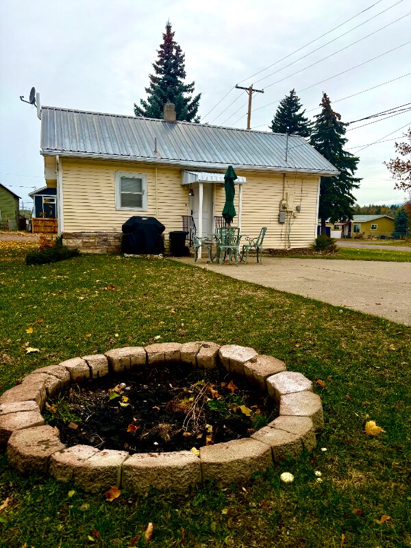 105 3rd Ave W, Columbia Falls, MT 59912