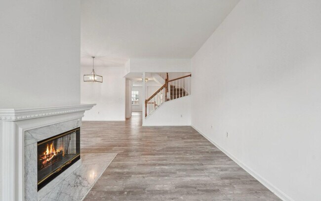 7813 Flager Cir, Manassas, VA 20109 - photo 5