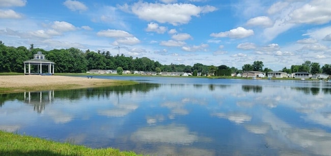 412 Deerfield Ln, Columbus, MI 48063 - photo 5