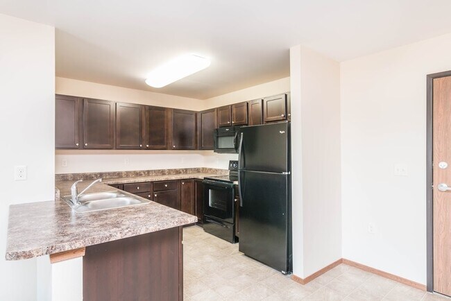 Dakota Pointe, Sioux Falls, SD 57105 - photo 2