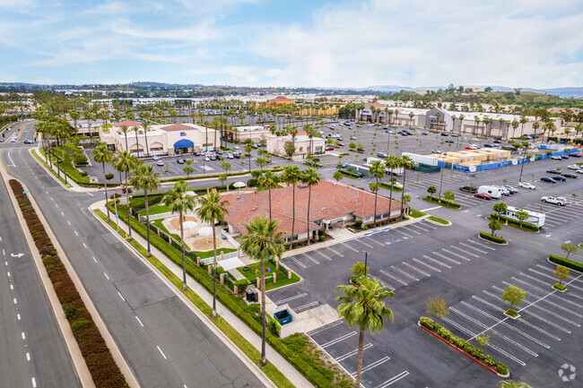 Guidepost Montessori is situated in the Foothill Ranch Towne Center.
