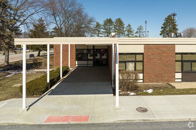 Children can attend Virginia Lake Elementary School.