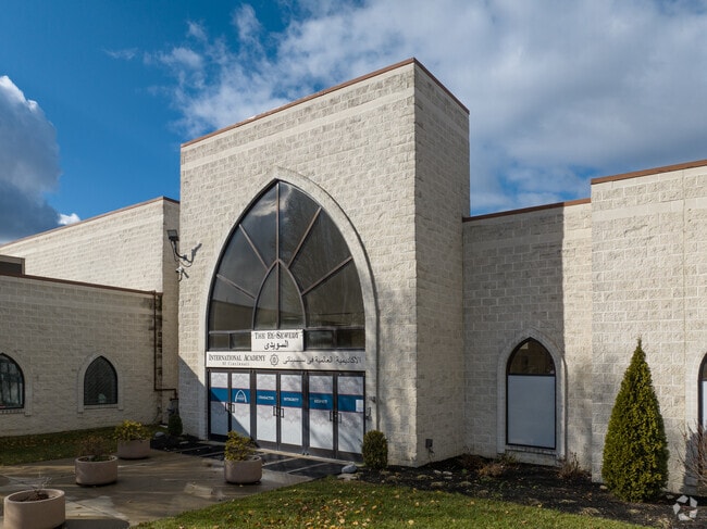 International Academy Of Cincinnati
Private Pre-K, Elementary, Middle School.
Westchester, Ohio