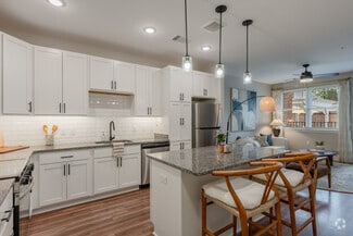 500 N Henry St, Williamsburg, VA 23185