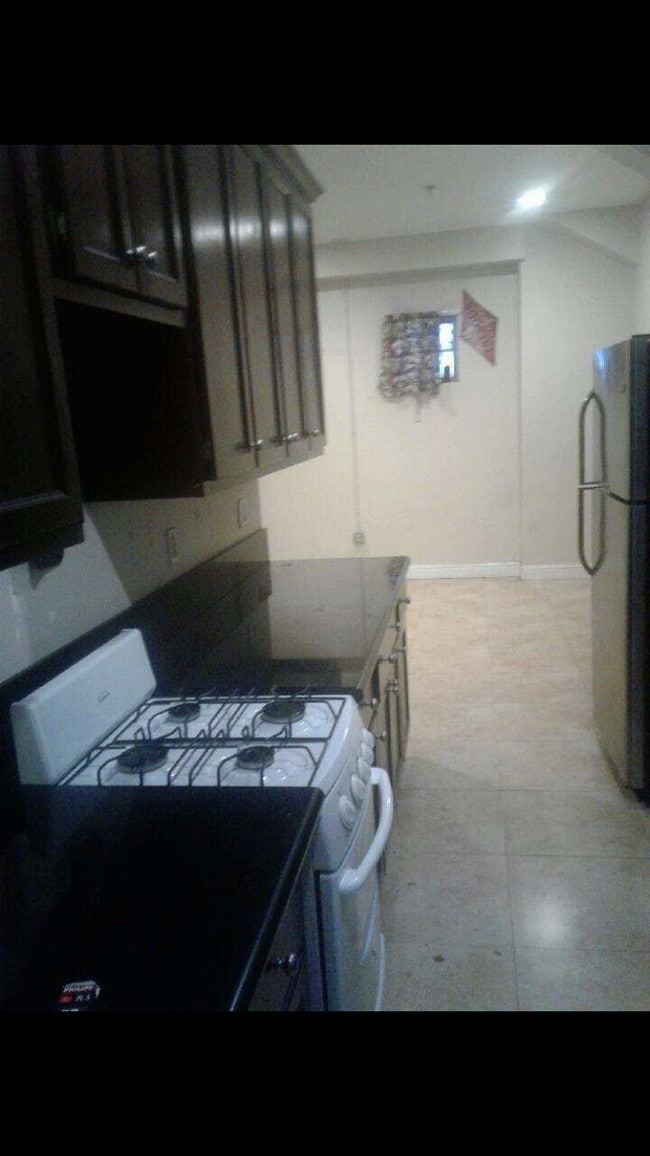 2425 Hunter St, Los Angeles, CA 90021