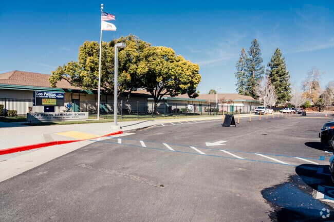 The pick up area of Los Paseos Elementary School in San Jose, California.