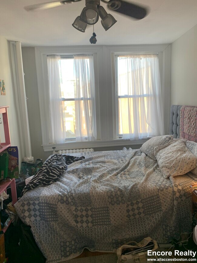 224 Hanover St unit 26, Boston, MA 02113 - photo 3