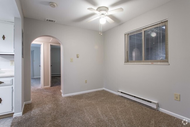 2 Bed/ 2 Bath - Garden Style