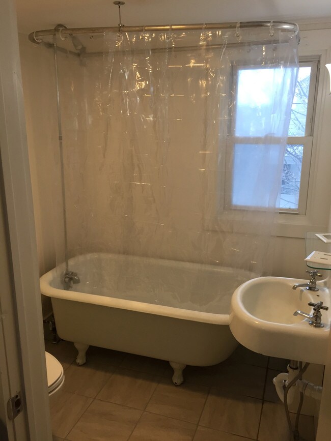 127 Manhattan Dr unit 127, Burlington, VT 05401 - photo 7