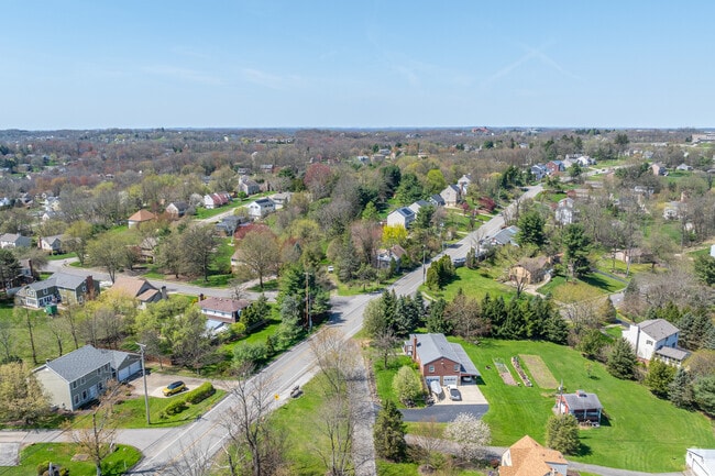 Franklin Park is a quiet neighborhood located just North East of the prestigious Sewickley area.