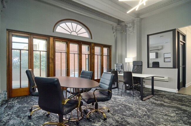 The Buckingham / The Commodore / The Parkway Apartments, Minneapolis, MN 55403 - photo 4