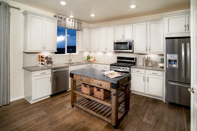 1880 S Flat Rock Trail unit 38058538, Aurora, CO 80018 - photo 6