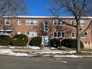 4 Nesbit Ave Unit B3, West Hartford, CT 06119