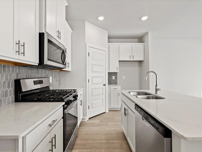 120 Arrow Ct, Greer, SC 29651 - photo 5