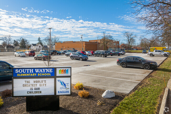 Fort Wayne's South Wayne Elementary School receives an Overall Niche Grade of C+.