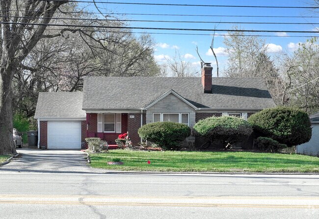 Homes in Marian Cold Springs are mostly mid-20th century ranch and Cape Cod homes on average-size lots and narrow streets.