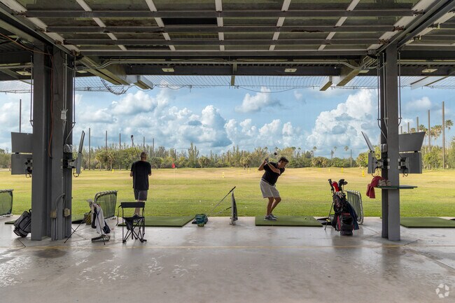 Hollywood Pines boast a golf range in the CB Smith Park along with a mini golf course.