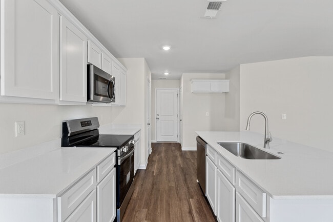 2375 Day Lily St, Sumter, SC 29153 - photo 6