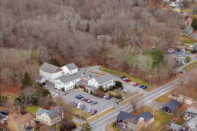 A residential school, The Swansea Wood School in Swansea is a therapeutic treatment center.
