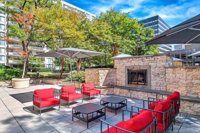 2111 Richmond Hwy unit FL12-ID1022383P, Arlington, VA 22202 - photo 5