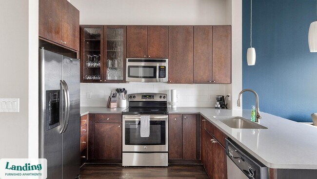 3501 Ross Ave unit 5010.1409650, Dallas, TX 75204 - photo 5