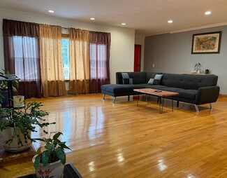 170 White St, South Burlington, VT 05403