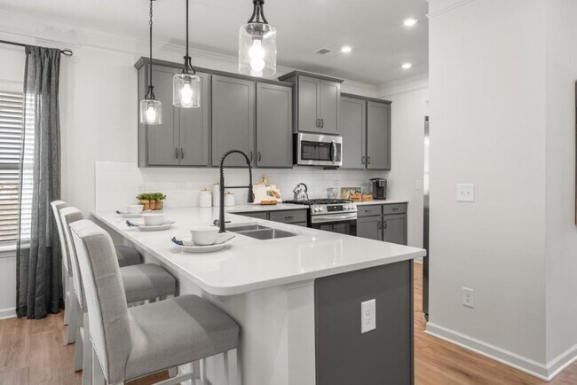 173 Thedford Dr, Hoschton, GA 30548 - photo 5