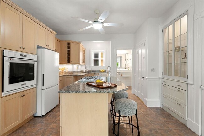 7 Landers St unit 2, Somerville, MA 02143 - photo 5