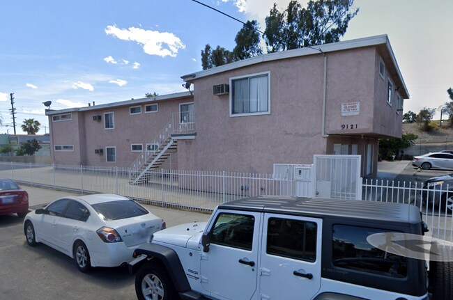 9121 Orion Ave unit F, North Hills, CA 91343 - photo 2