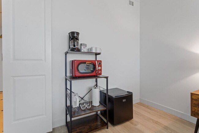 810 Pacific Ave unit ID1358976P, Atlantic City, NJ 08401 - photo 2