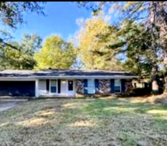 1011 Fairway St, Jackson, MS 39212