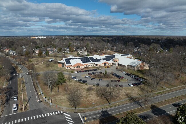 Linwood Holton Elementary is centrally located to Virginia Union students.