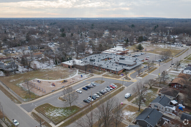 Gladiola Elementary School is on Gladiola Ave in Wyoming, MI.