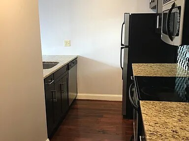 2429 Locust St unit 615, Philadelphia, PA 19103 - photo 7