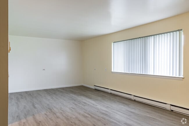 1BR, 1BA - 850SF - Living Area