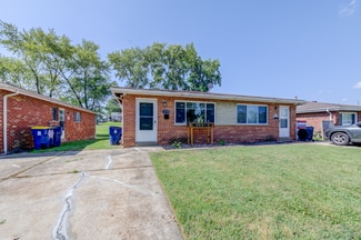 10768 Tropic Dr, Saint Ann, MO 63074