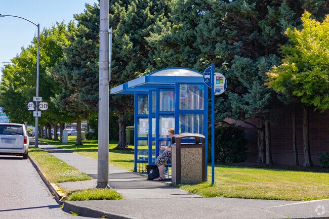 With a reliable network of buses, transportation is easy in Highlands.