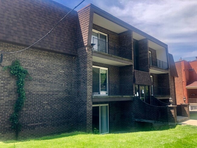 525 Lowell Ave unit 525-02, Cincinnati, OH 45220 - photo 6