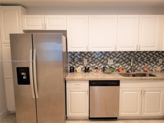 19380 Collins Ave Unit 1010, Sunny Isles Beach, FL 33160