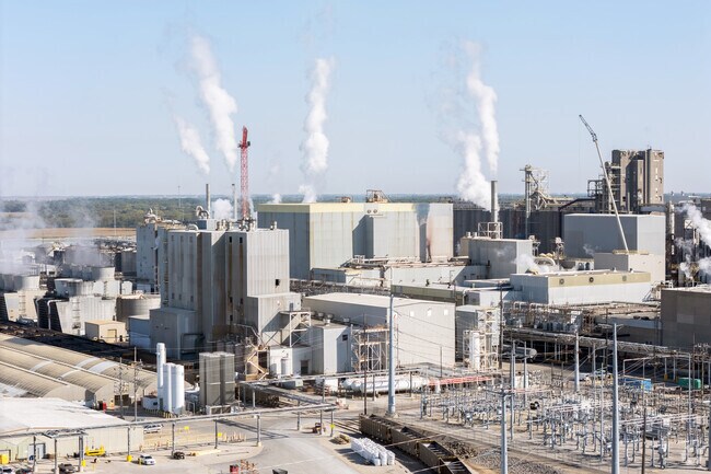 A major presence in Decatur is ADM, which employs many from the Lakeview neighborhood.