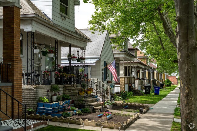 Buffalo Charles is a highly walkable neighborhood with access to nearby amenities.