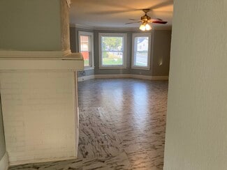 501 W Columbia Terrace Unit 2, Peoria, IL 61606