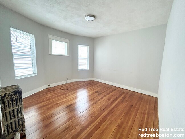 18 Eastman St unit 2, Dorchester, MA 02125 - photo 5
