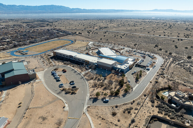Sunset View Elementary School provides a great elementary education to nearby residents.