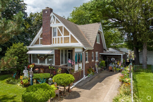 Doe's neighborhood exhibits traditional style homes in Waterloo.