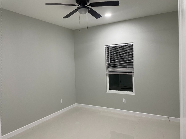 2511 N Vineyard Ave unit 2, Edinburg, TX 78541 - photo 7