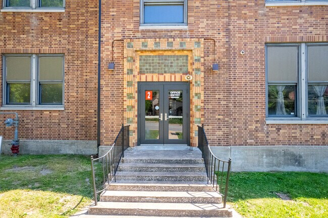 Bowerman Elementary provides public education for students in grades kindergarten through 5th.