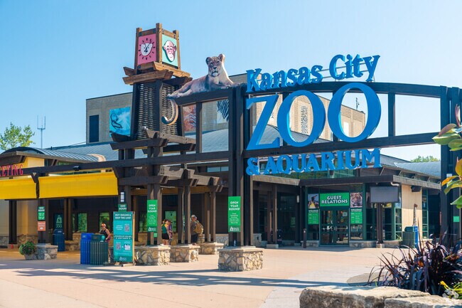 Independence residents are close to Kansas City's most popular attractions, including the Kansas City Zoo.