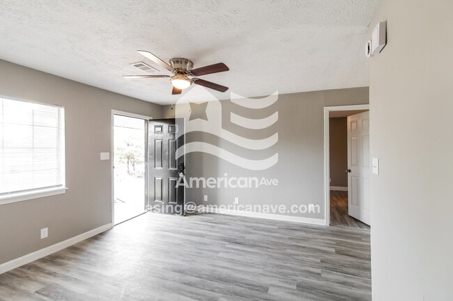 109 Colbert Blvd, Warner Robins, GA 31088 - photo 2