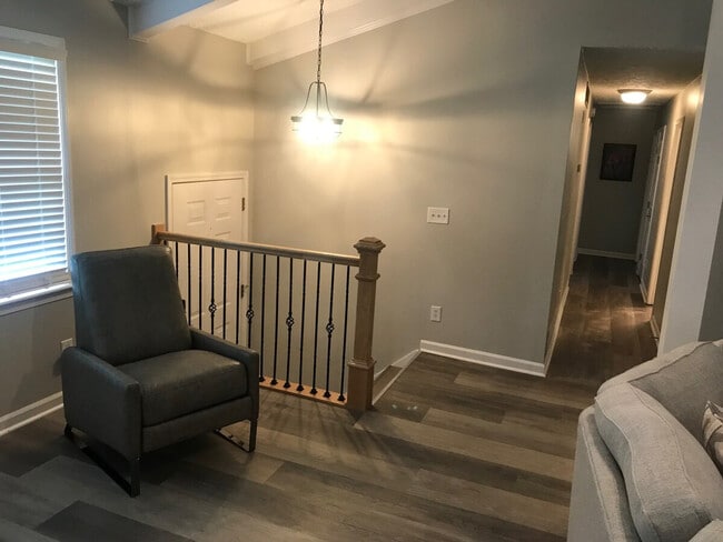 305 Red Bird Way unit ID1289334P, Woodstock, GA 30189 - photo 2